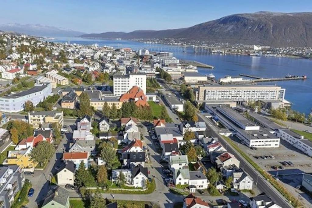In The Heart Of The Aurora Borealis - Tromso City Eksteriør bilde